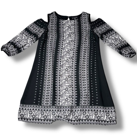 Luxology Black and White Vertical Geometric Pattern Shoulder Cutout Mini Dress - Picture 7 of 16